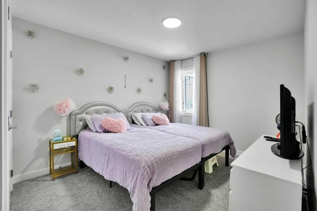 106 Amblehurst Way NW Calgary AB T3P 2A1
