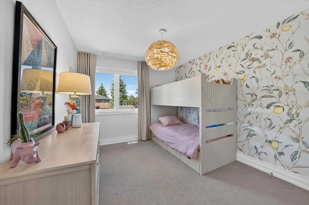 1732 49 Avenue SW Calgary AB T2T 2T9