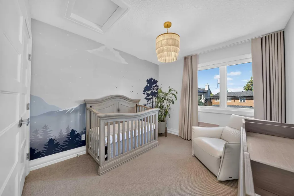 1732 49 Avenue SW Calgary AB T2T 2T9