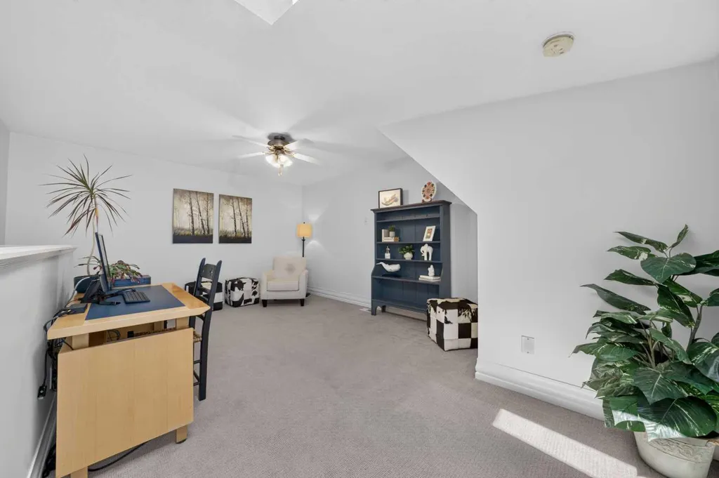 1732 49 Avenue SW Calgary AB T2T 2T9