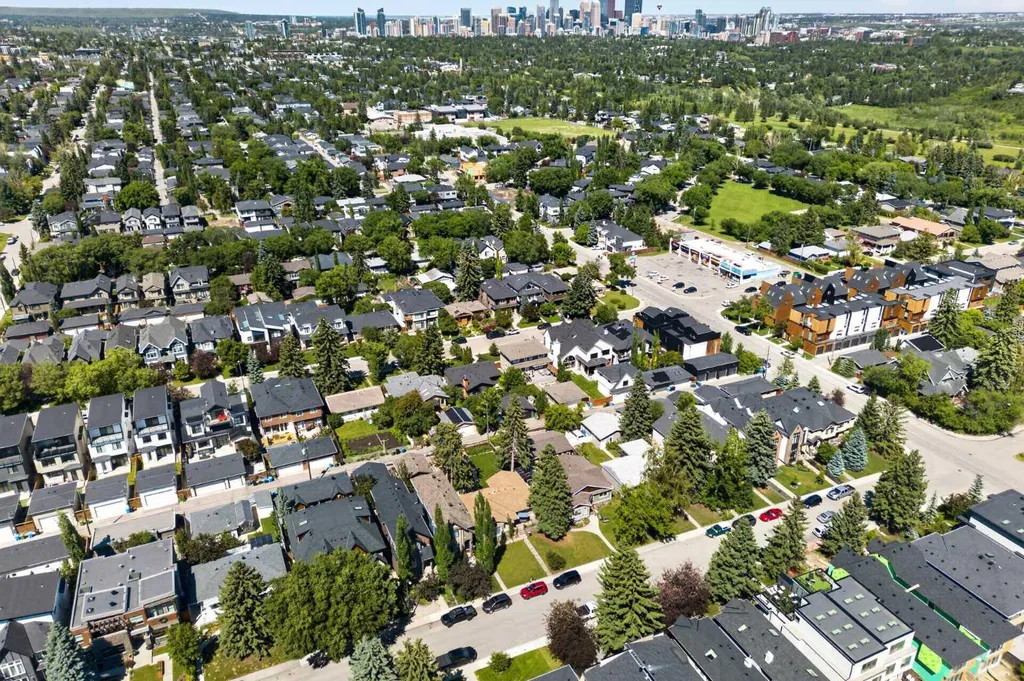 1732 49 Avenue SW Calgary AB T2T 2T9