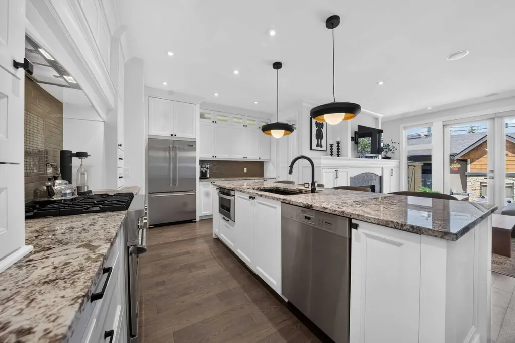 1732 49 Avenue SW Calgary AB T2T 2T9