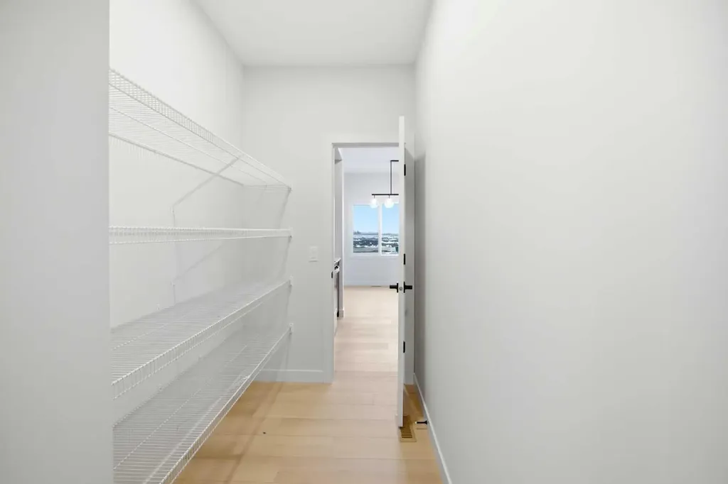 50 Waterford Mews Chestermere AB T1X 3B6