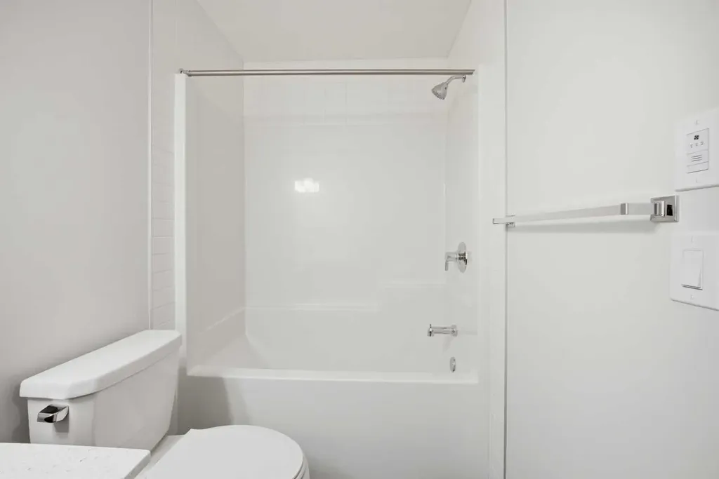 50 Waterford Mews Chestermere AB T1X 3B6