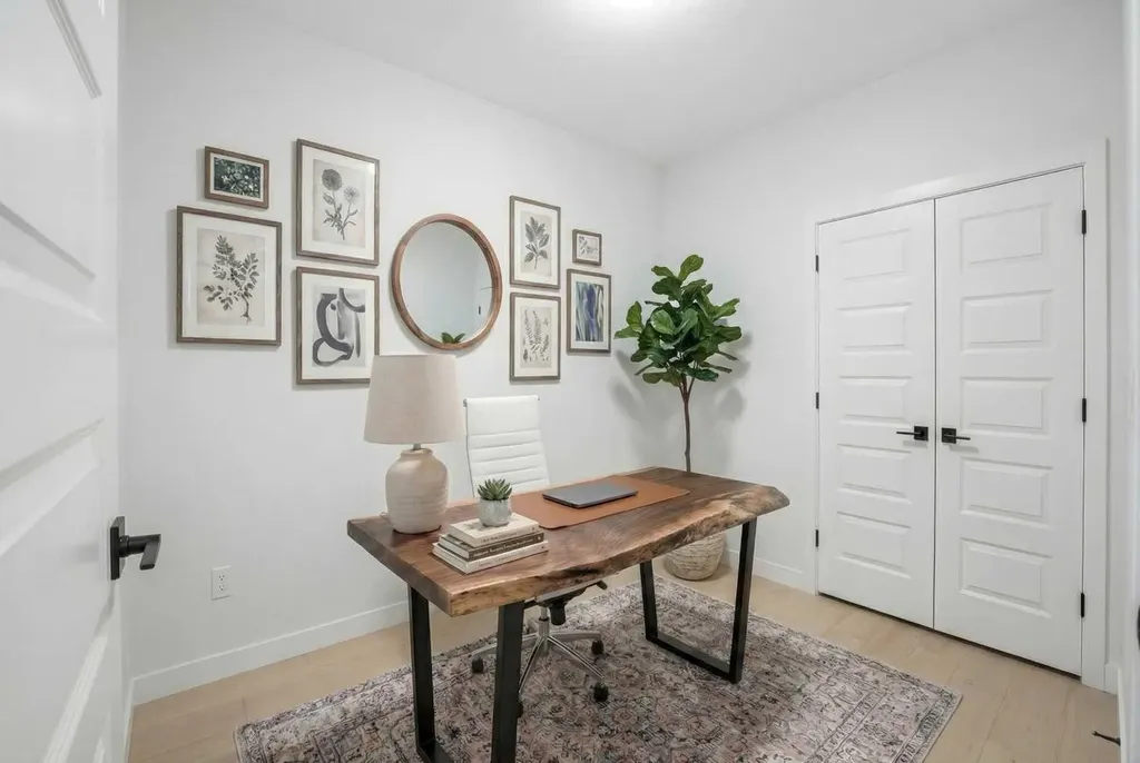 50 Waterford Mews Chestermere AB T1X 3B6