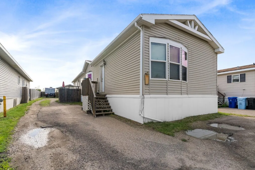 360 Grenfell Crescent Fort Mcmurray AB T9H 2M9