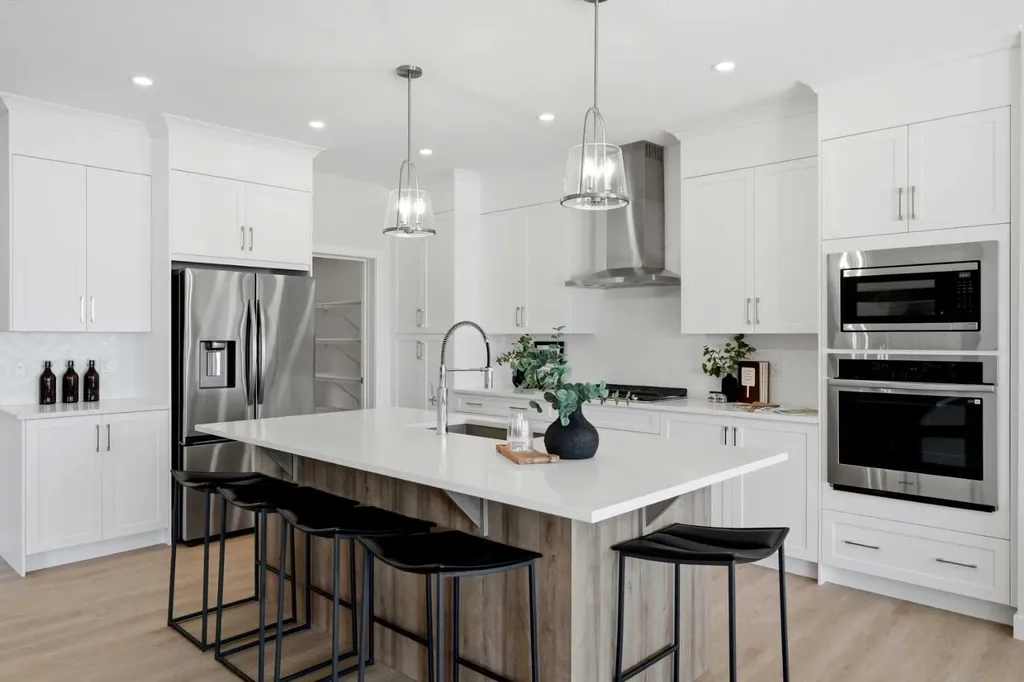 7 Verdure Gate SW Calgary AB T2Y 1C4