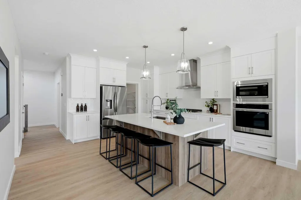 7 Verdure Gate SW Calgary AB T2Y 1C4