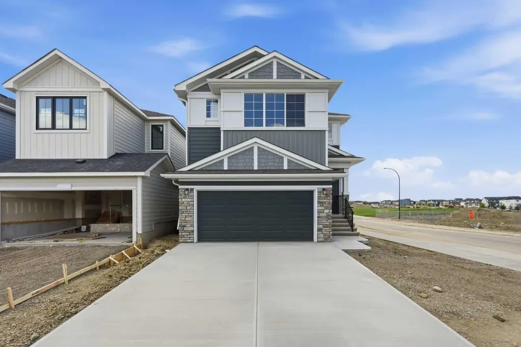 7 Verdure Gate SW Calgary AB T2Y 1C4