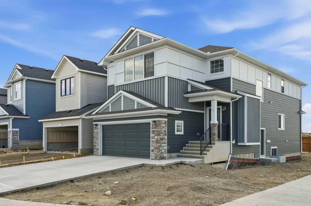 7 Verdure Gate SW Calgary AB T2Y 1C4
