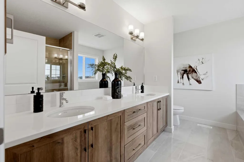 7 Verdure Gate SW Calgary AB T2Y 1C4