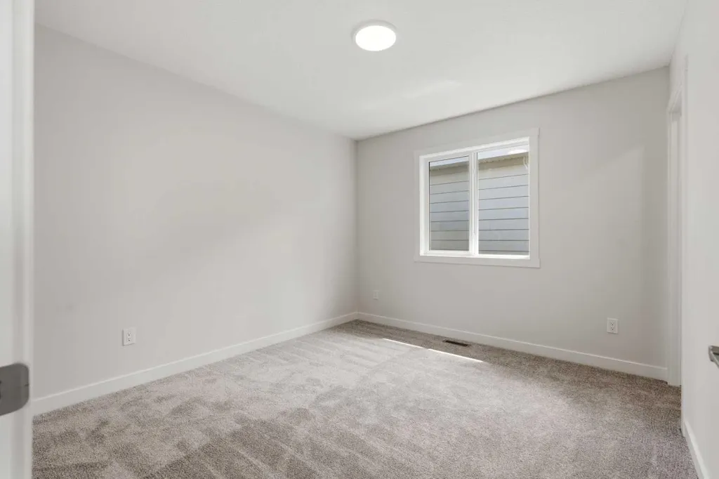 7 Verdure Gate SW Calgary AB T2Y 1C4