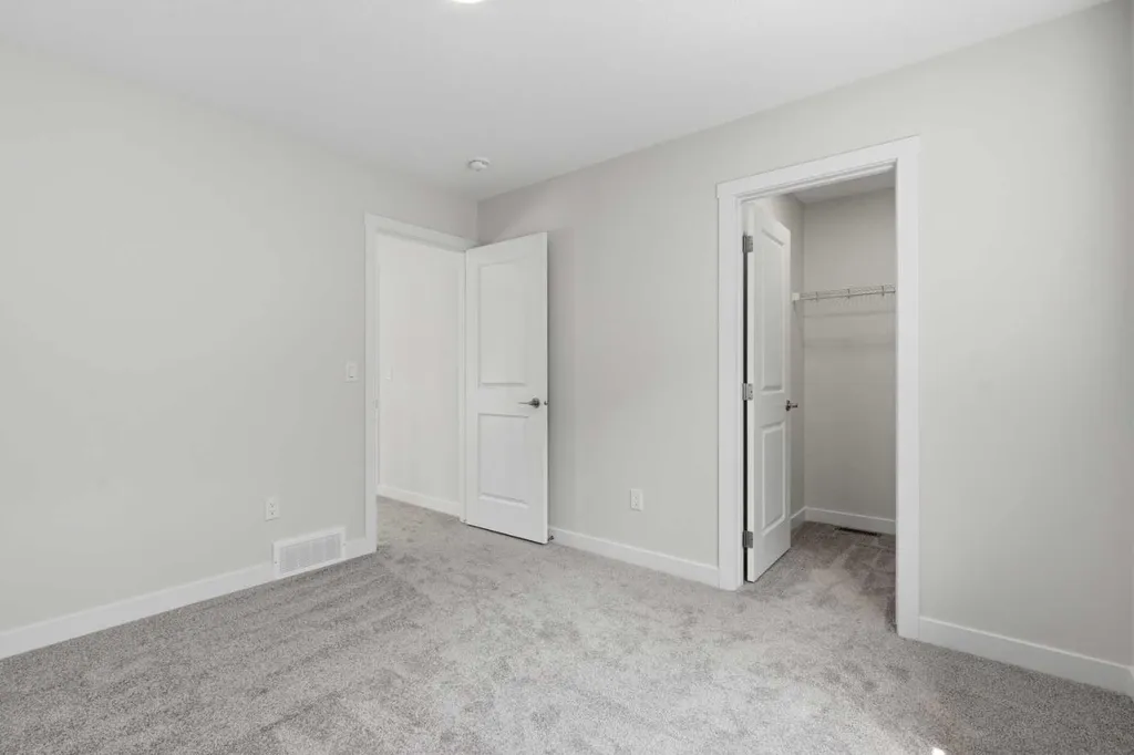 7 Verdure Gate SW Calgary AB T2Y 1C4