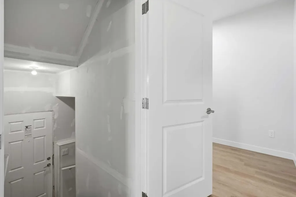 7 Verdure Gate SW Calgary AB T2Y 1C4