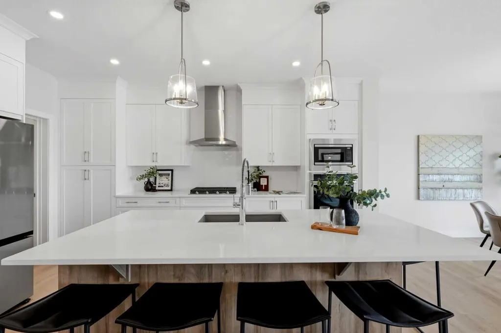 7 Verdure Gate SW Calgary AB T2Y 1C4