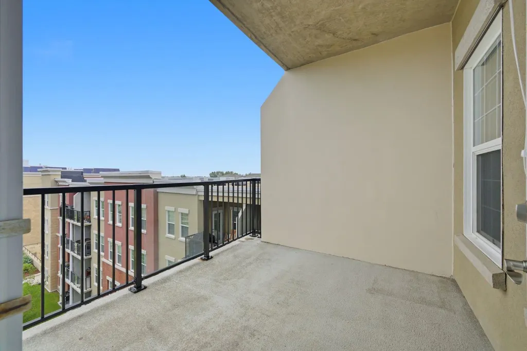 11811 Lake Fraser Drive SE Calgary AB T2J7J4