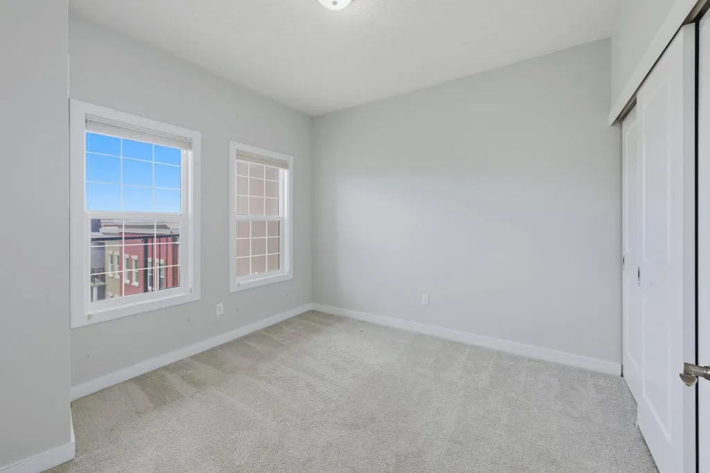 11811 Lake Fraser Drive SE Calgary AB T2J7J4