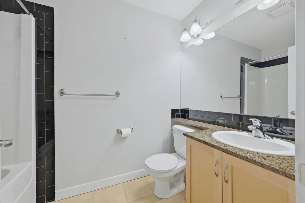 11811 Lake Fraser Drive SE Calgary AB T2J7J4