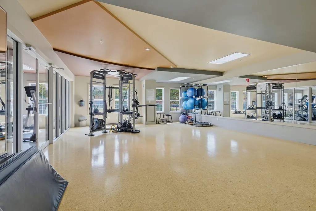 11811 Lake Fraser Drive SE Calgary AB T2J7J4