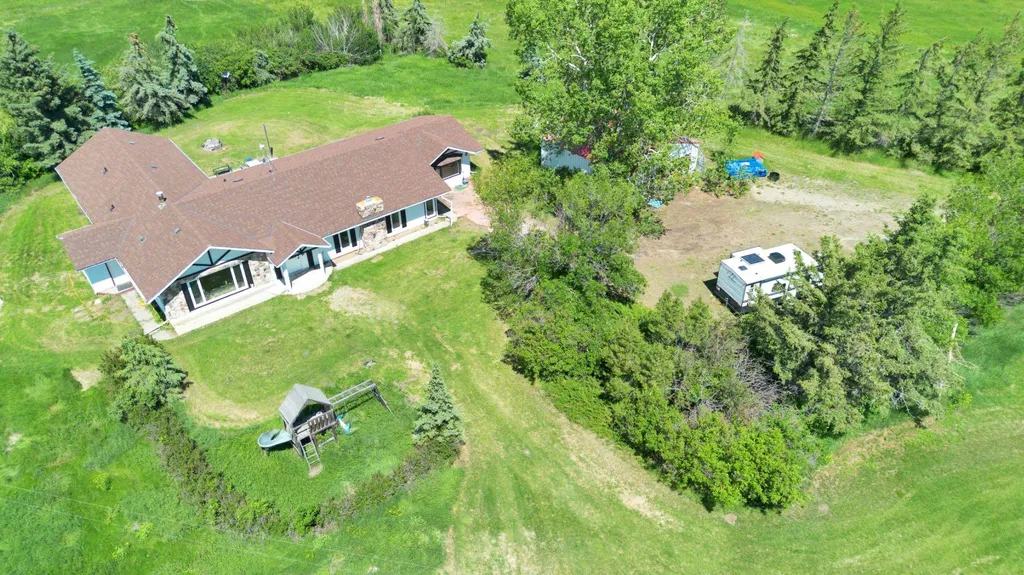27028 Township Road 300 Rural Mountain View County AB T0M 0A0