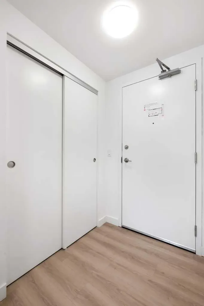 123 4 Street NE Calgary AB T2E 8K3