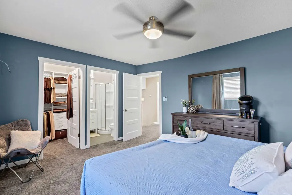 884 Ross Glen Drive SE Medicine Hat AB T1B 3W7