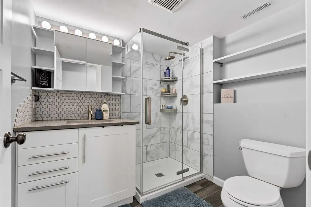 884 Ross Glen Drive SE Medicine Hat AB T1B 3W7