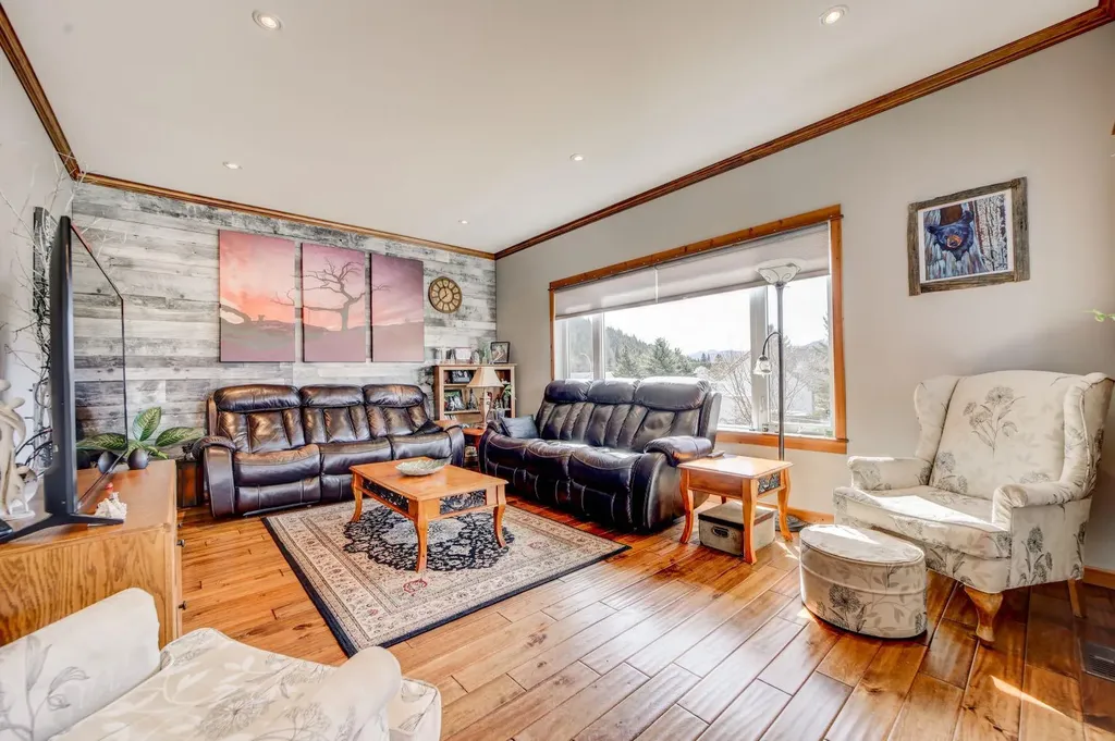 3005 214 Street Bellevue AB T0K0C0