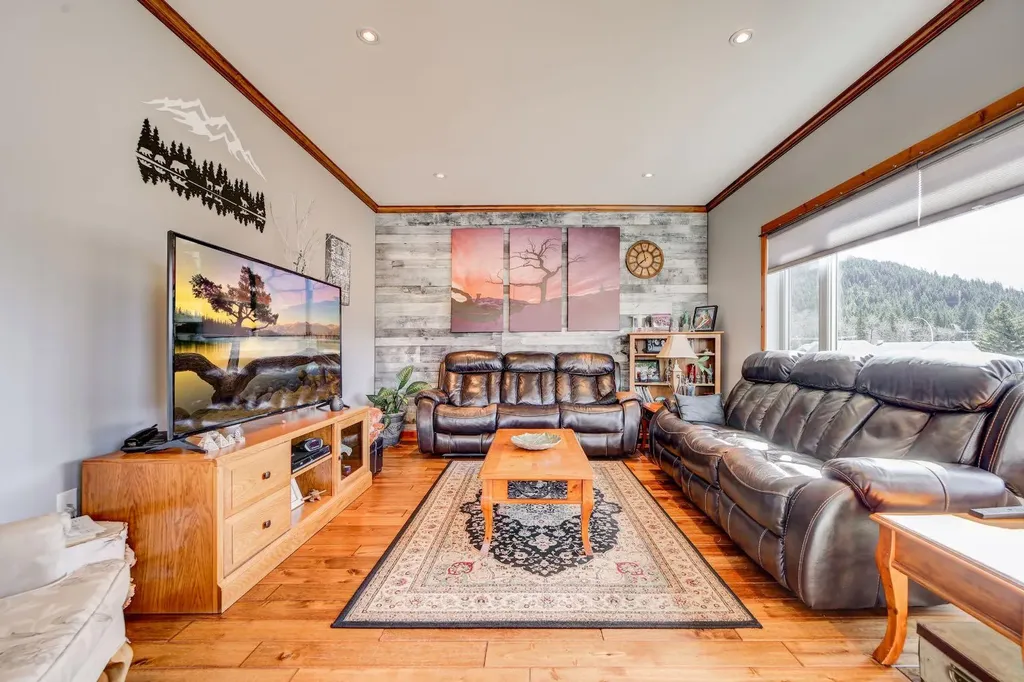3005 214 Street Bellevue AB T0K0C0
