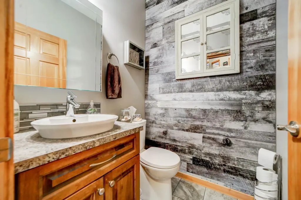3005 214 Street Bellevue AB T0K0C0