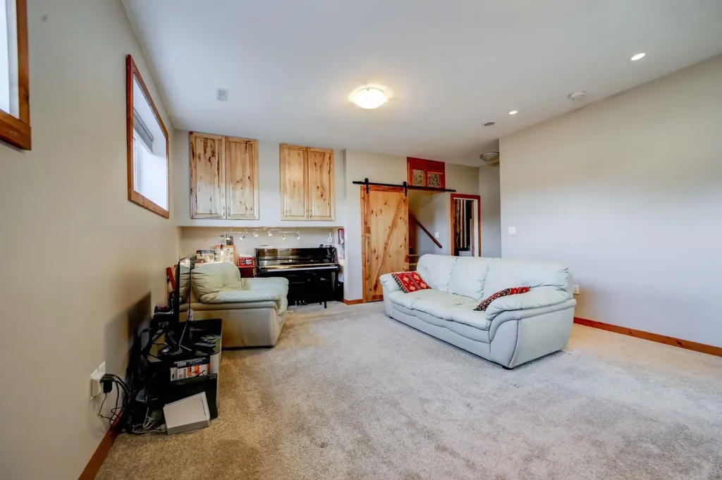 3005 214 Street Bellevue AB T0K0C0