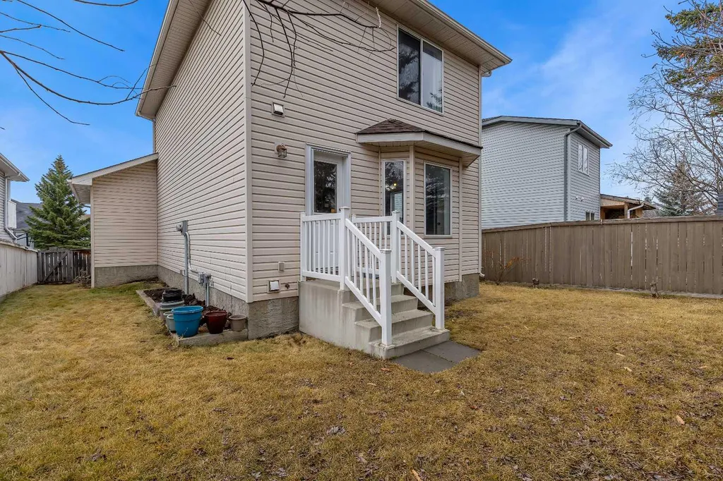 47 Carmel Close NE Calgary AB T1Y 6Z3