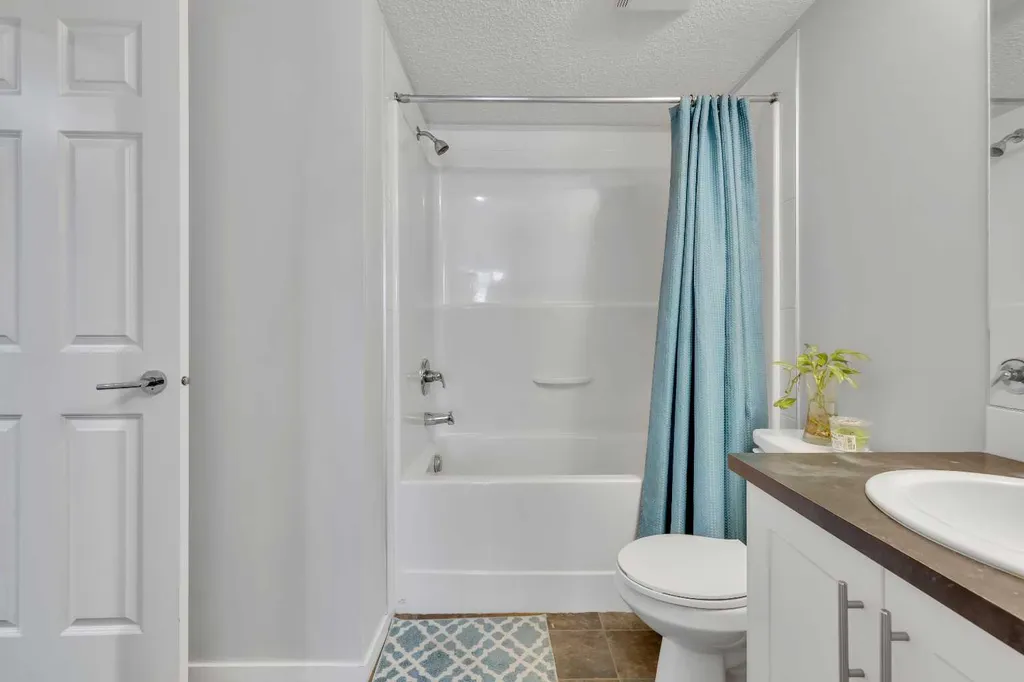 755 Copperpond Boulevard SE Calgary AB T2Z 4R2