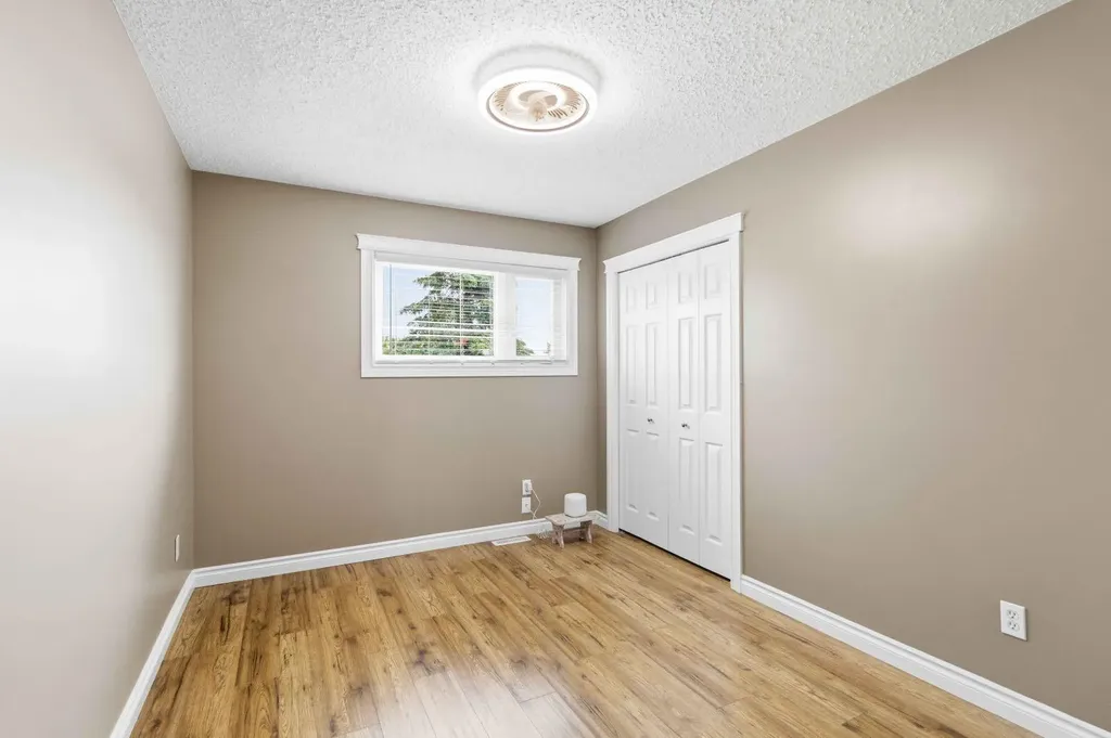 213 Bacon Place Fort Mcmurray AB T9K 1Z8