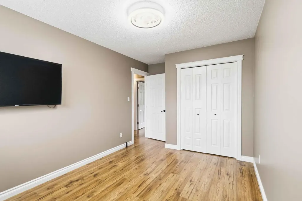 213 Bacon Place Fort Mcmurray AB T9K 1Z8