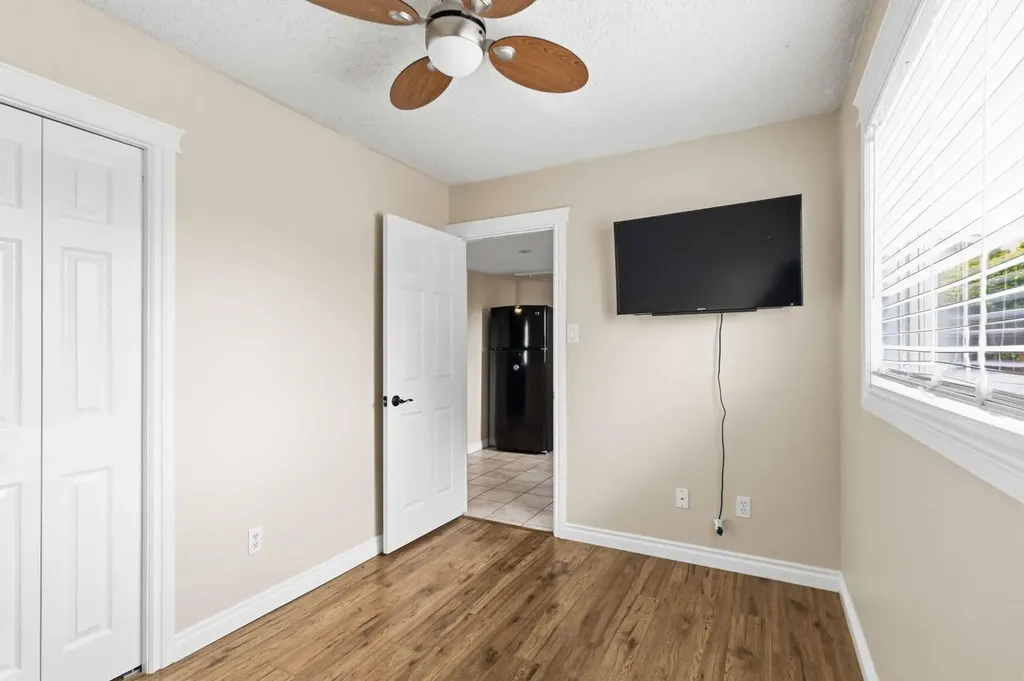 213 Bacon Place Fort Mcmurray AB T9K 1Z8