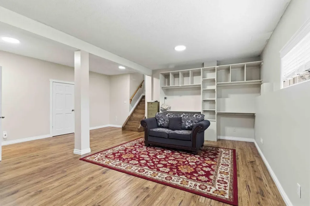 213 Bacon Place Fort Mcmurray AB T9K 1Z8