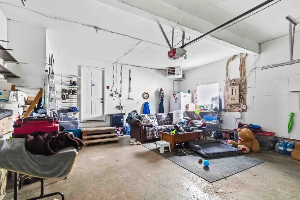 213 Bacon Place Fort Mcmurray AB T9K 1Z8