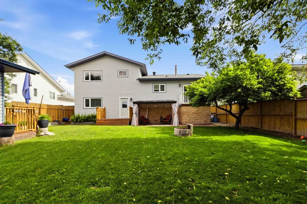 213 Bacon Place Fort Mcmurray AB T9K 1Z8