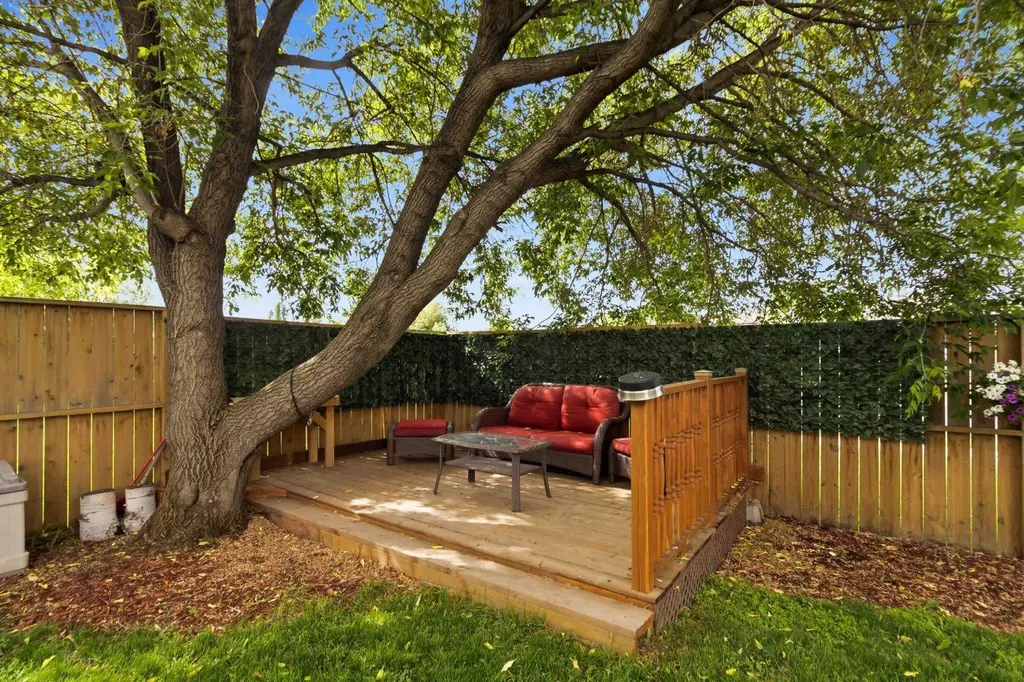 213 Bacon Place Fort Mcmurray AB T9K 1Z8