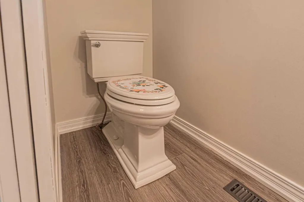 655 Erin Woods Drive SE Calgary AB T2B 3L1