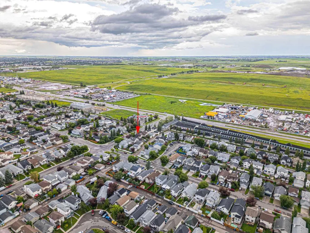 655 Erin Woods Drive SE Calgary AB T2B 3L1