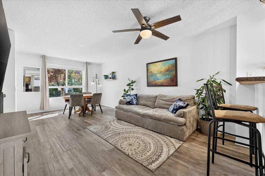 68 Tuscany Court NW Calgary AB T3L 2Z1