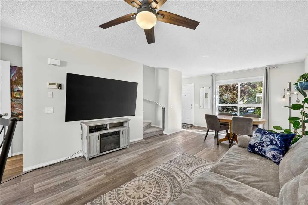 68 Tuscany Court NW Calgary AB T3L 2Z1