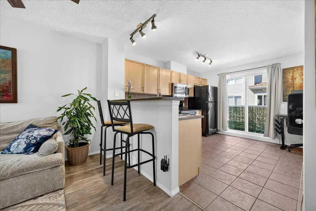 68 Tuscany Court NW Calgary AB T3L 2Z1