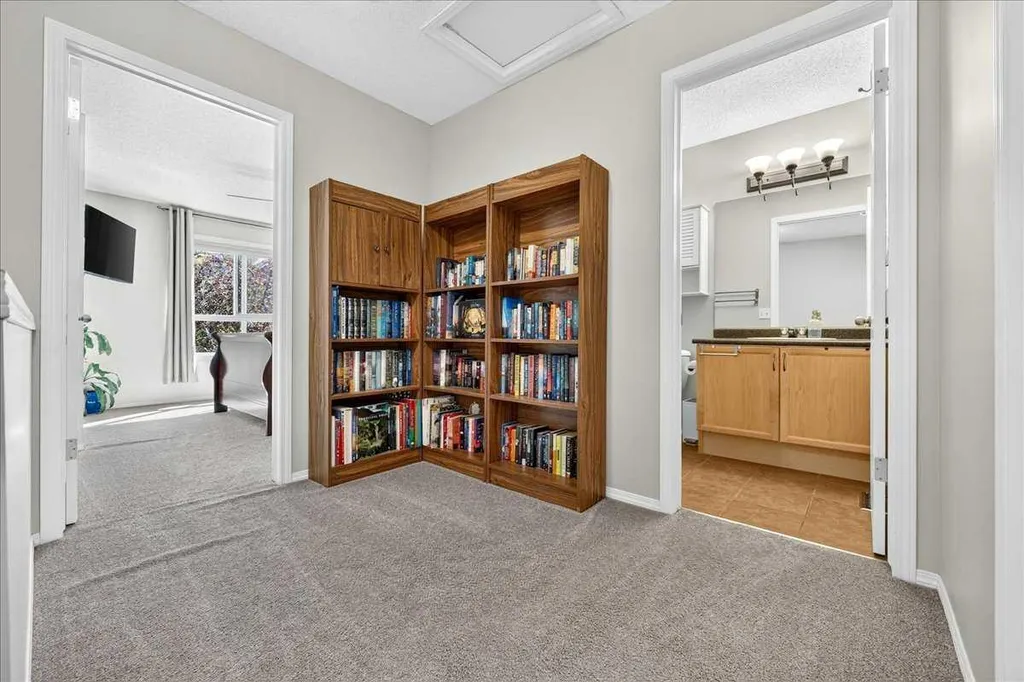 68 Tuscany Court NW Calgary AB T3L 2Z1