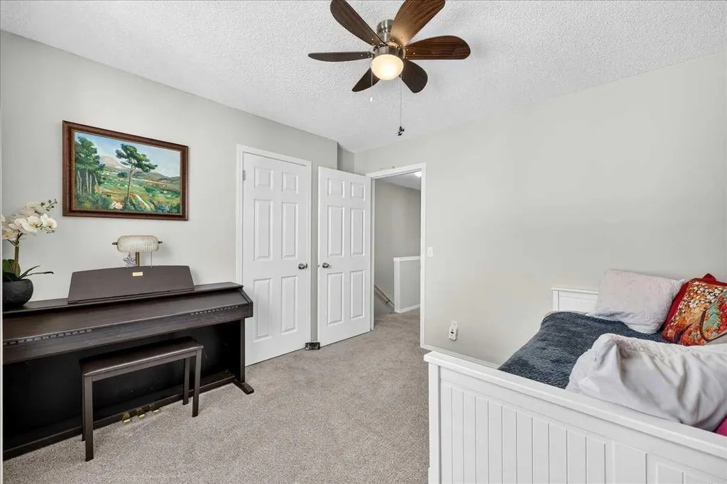68 Tuscany Court NW Calgary AB T3L 2Z1