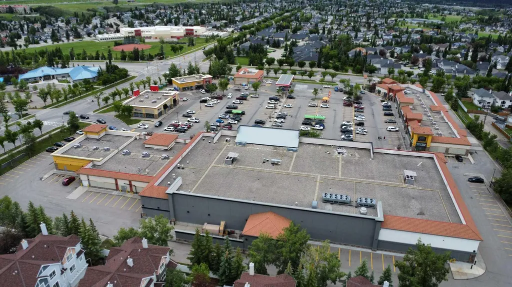 68 Tuscany Court NW Calgary AB T3L 2Z1