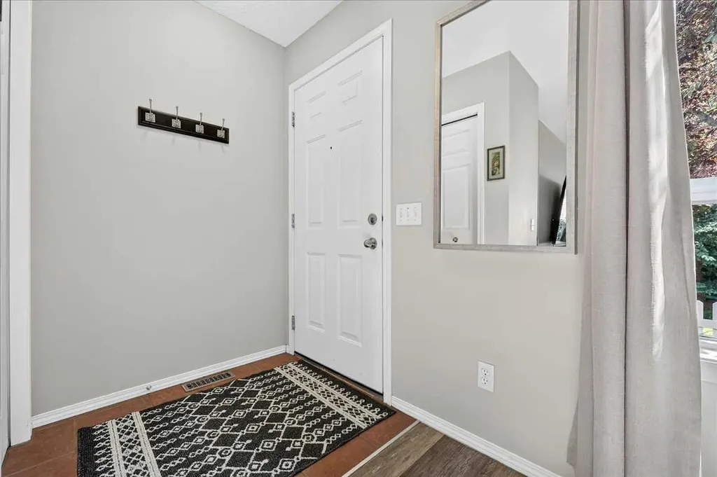 68 Tuscany Court NW Calgary AB T3L 2Z1