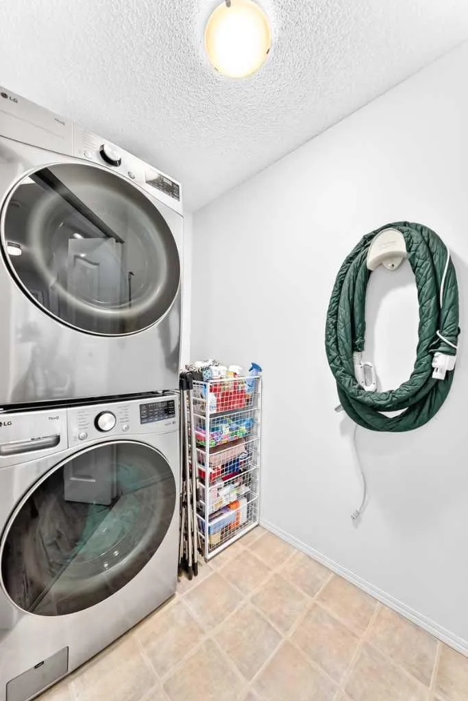 4 Valley Meadow Close NW Calgary AB T3B5M1
